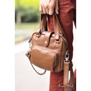 leather shoulder handbag