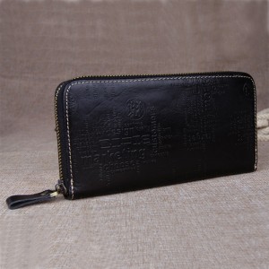 black clutch wallet